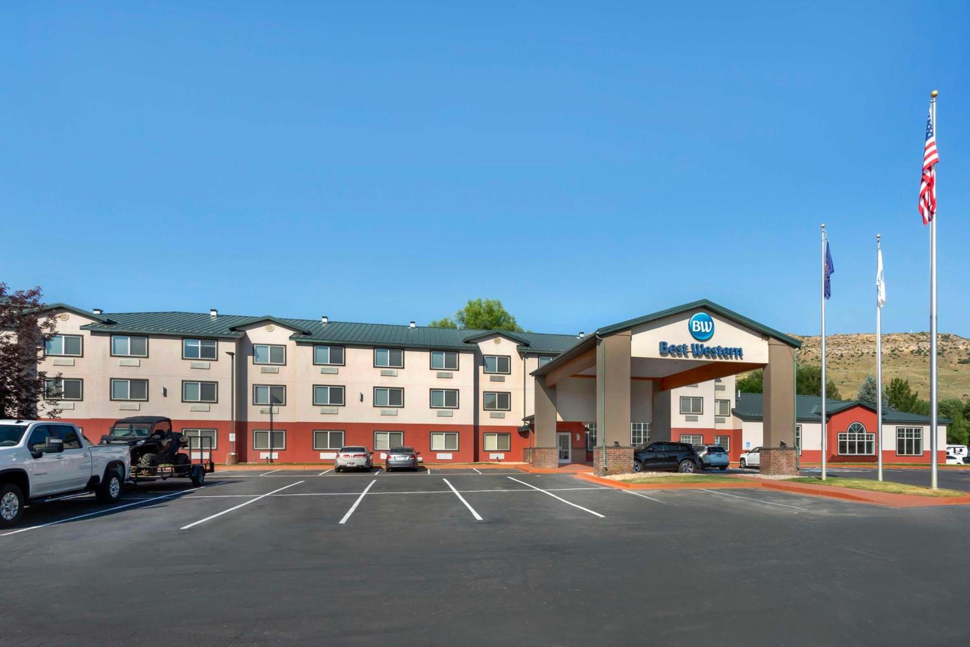 Best Western Holiday Hills Coalville Exterior foto